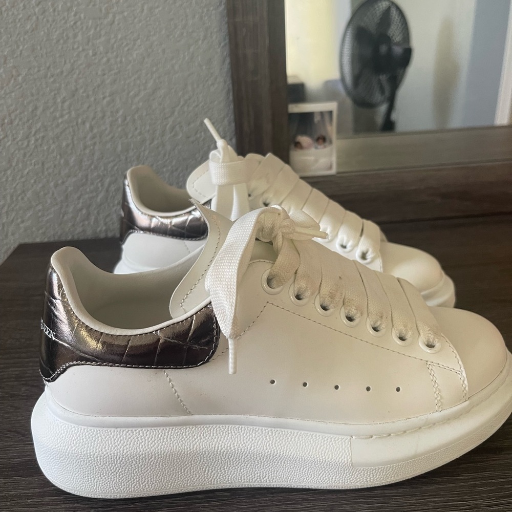 Alexander McQueen Oversize Sneakers Size 35 Womens